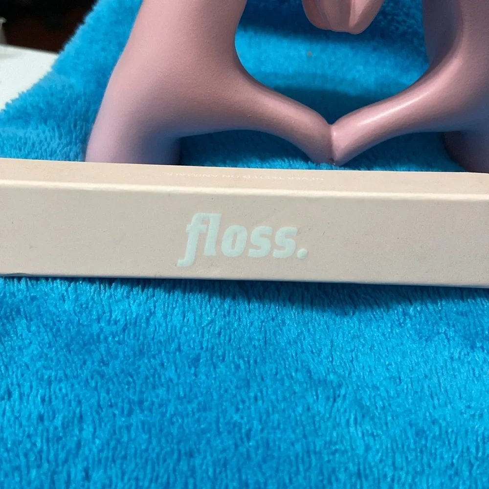 Floss & Daily Concepts Lip Bundle.